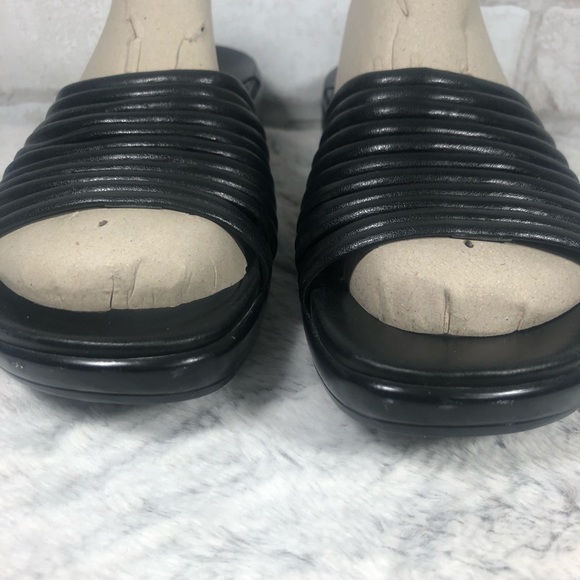 Caged Ribbed  Leather Low Platform Clogs Mules - Picture 2 of 7